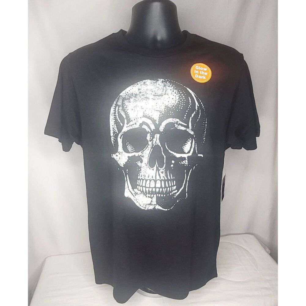Celebrate Halloween Men Medium Glow In The Dark Skull Graphic Tee Shirt NWT